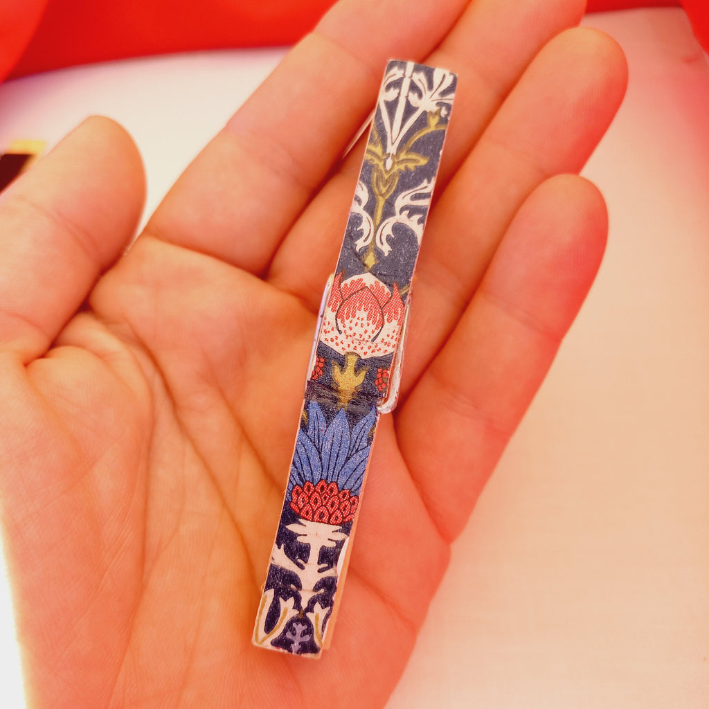 Set of 4 William Morris Pegs Magnets, Fridge Magnet, Office Clips, Memo Organizer, Fridge Pegs, Decorated Clips, Teacher Gift,