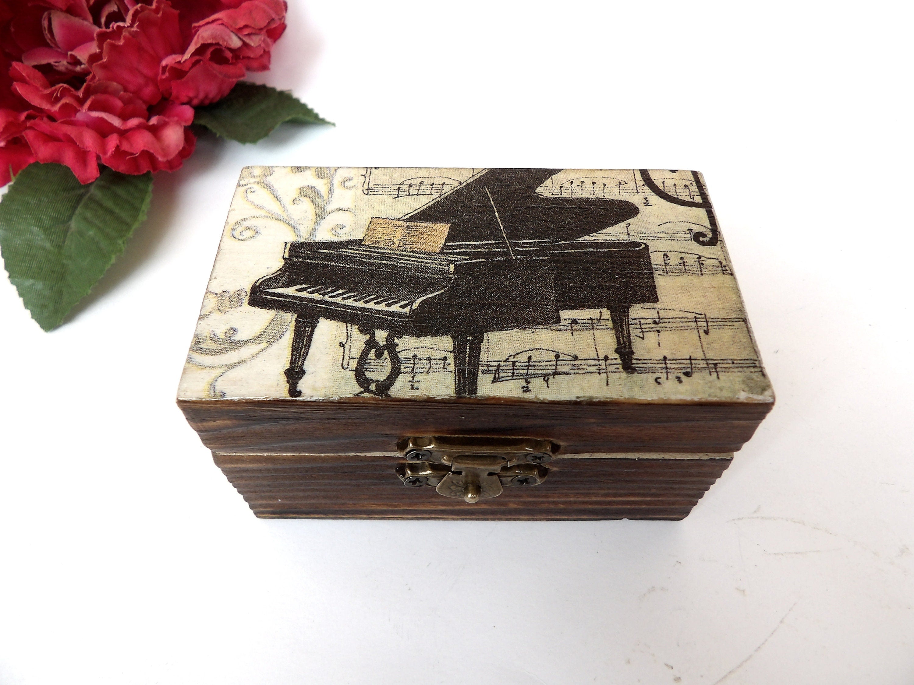 Wooden jewelry box with piano and notes, small shabby chic box for musicians, OOAK art box, rustic grand piano box, gift for music teacher