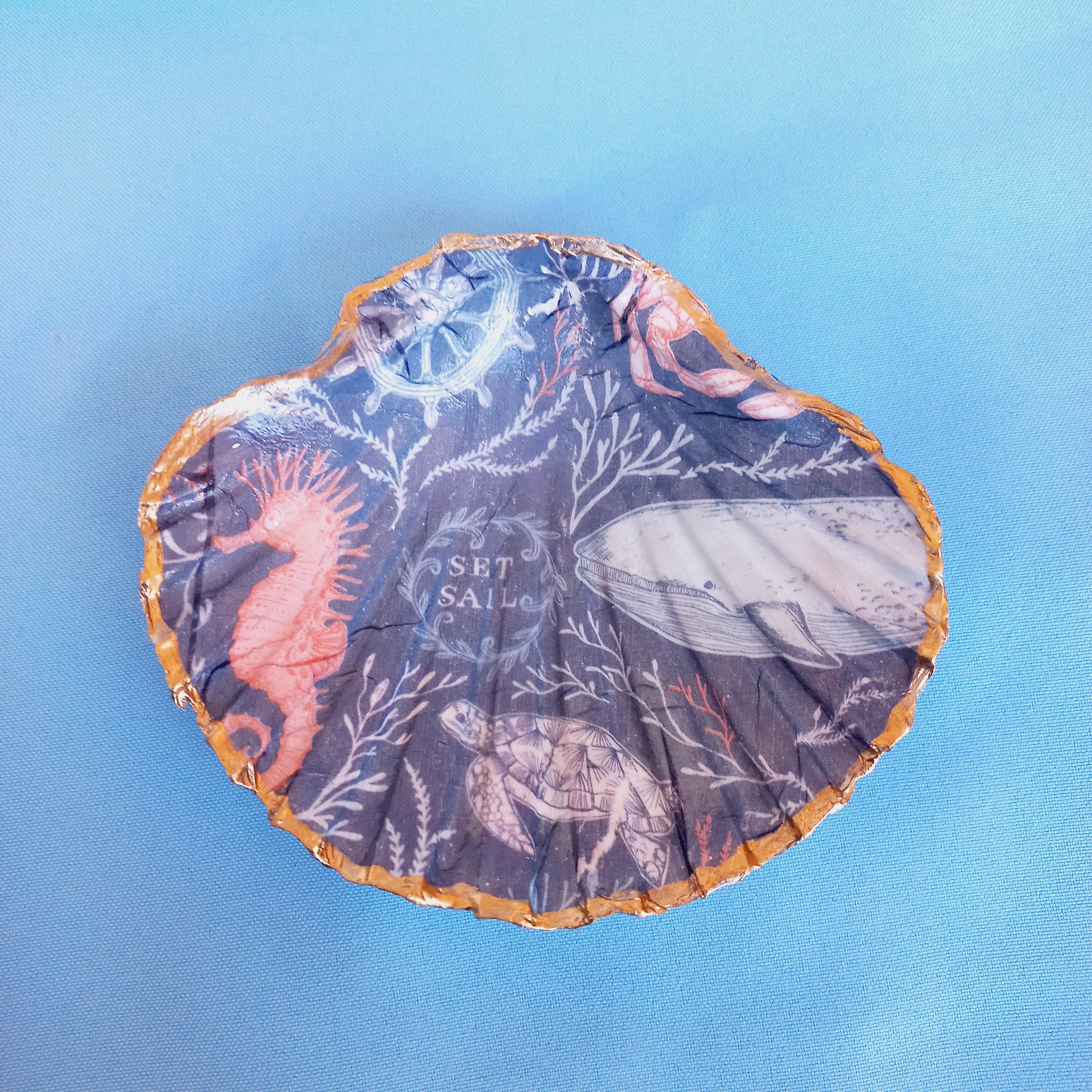 Scallop shell ring dish, soap dish, jewelry dish, large shells dish, mediterranean trinket dish, candy dish, bathroom decor with shells