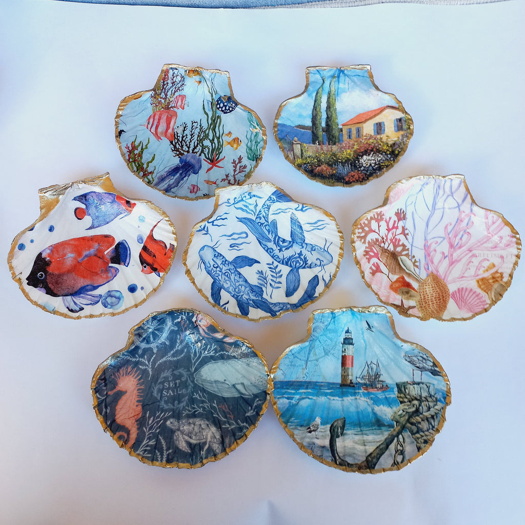 Scallop shell ring dish, soap dish, jewelry dish, large shells dish, mediterranean trinket dish, candy dish, bathroom decor with shells