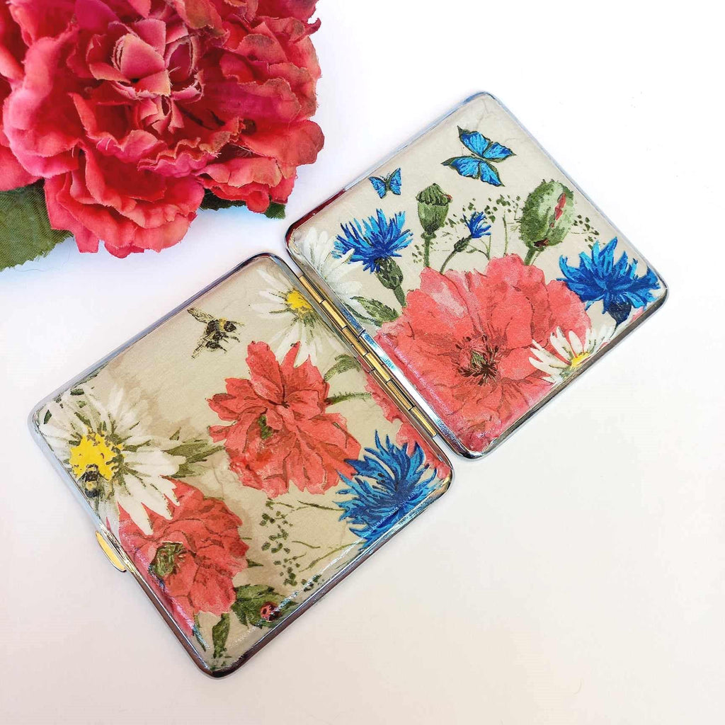 Pitillera de Flores, Tarjetero Artesanal, Estuche Floral con Mariposas, Billetera Elegante