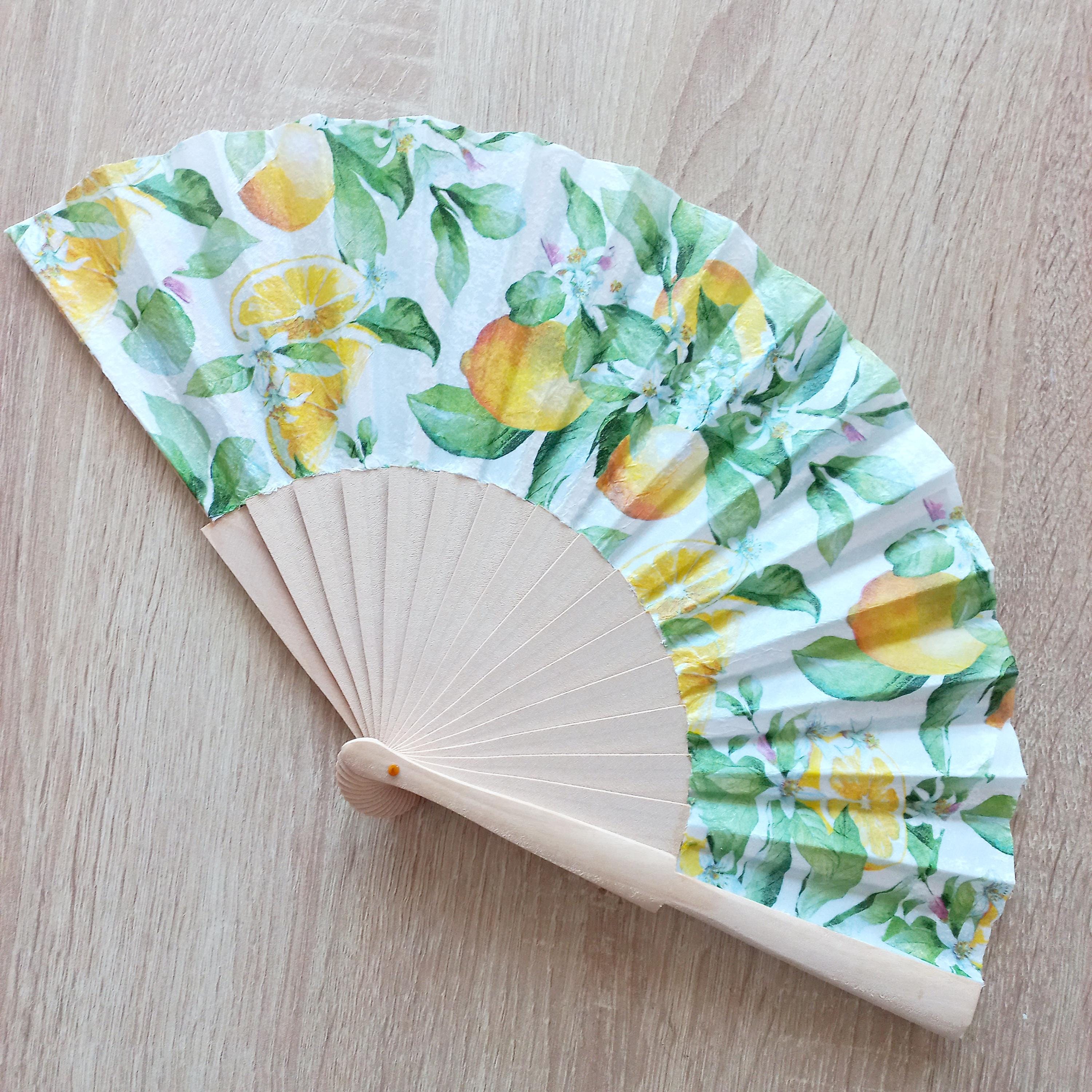 Lemons Hand Fan, Citric Folding Fan, Wedding Hand Fan, Scllop Handheld fan, Bride Hand Fan, Gift for Bridesmaid, Summer wedding accessory