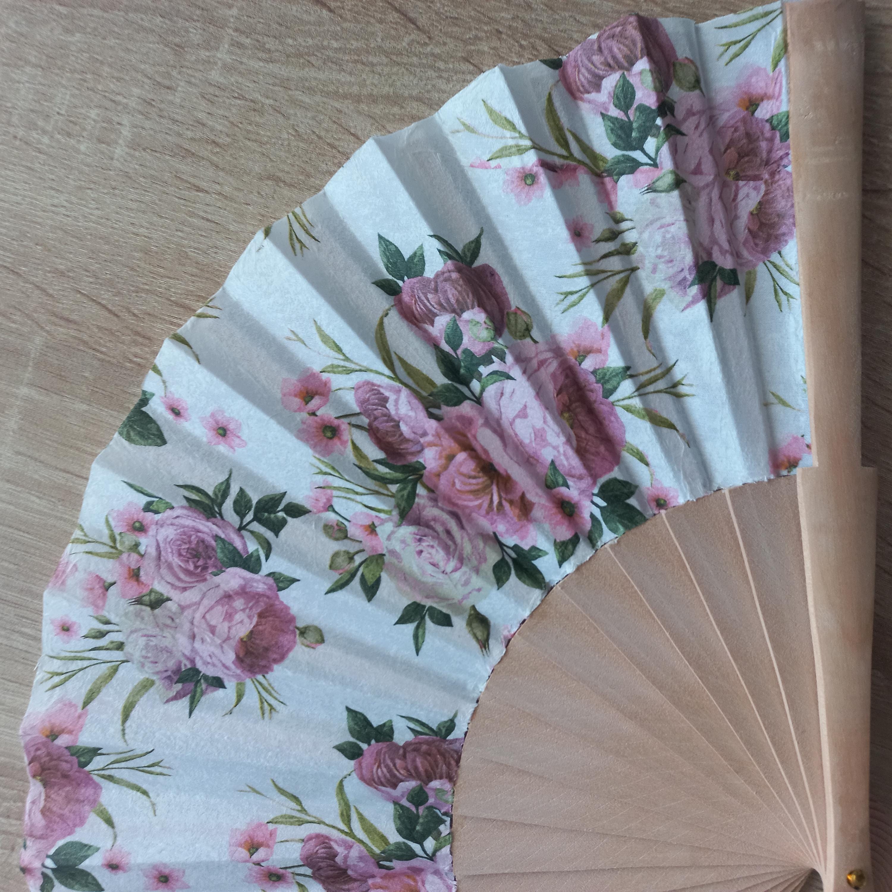 Roses hand fan, floral holding fan, evening or wedding dress accessory, spanish hand fan, contemporary fan, summer accessory, bride hand fan