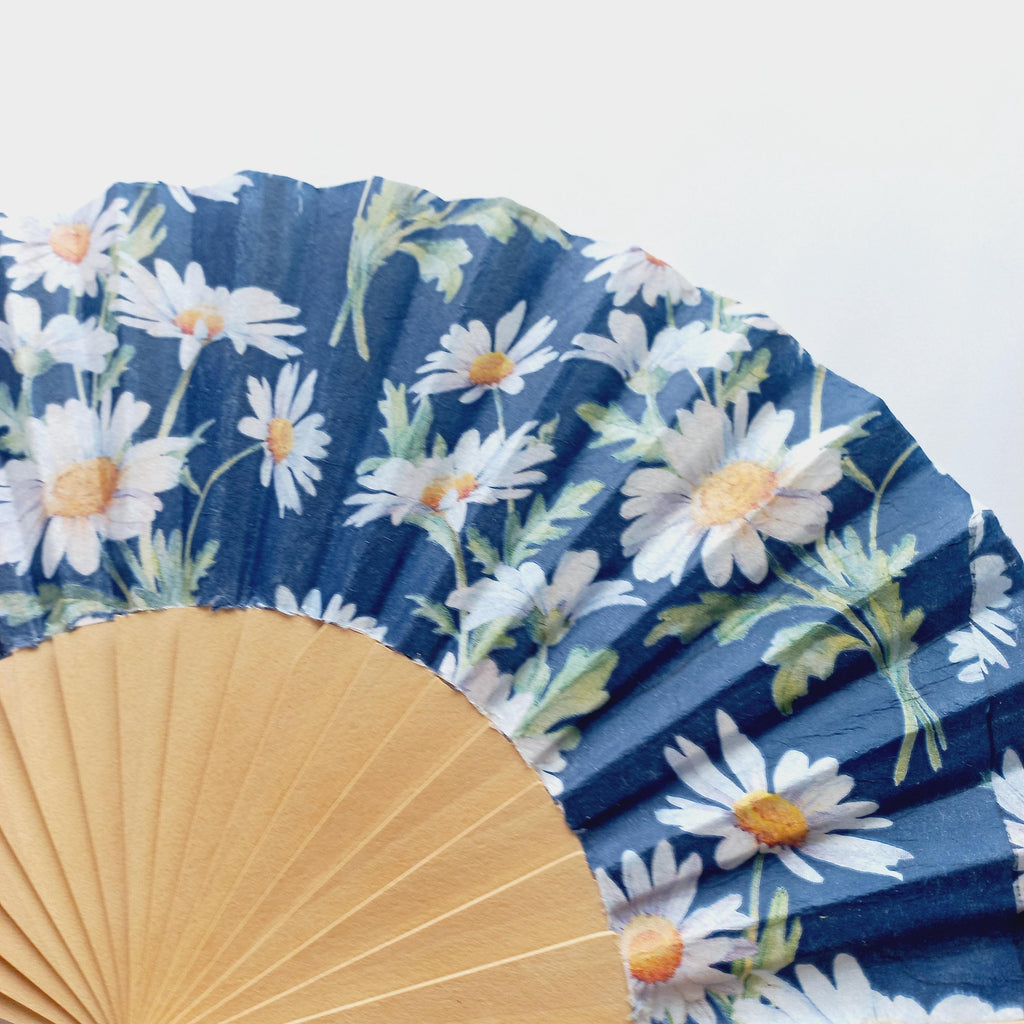 Daisy flowers Hand Fan, Floral Holding Fan, Meadow flowers hand fan for woman, Spanish Hand Fan, gift for bride, summer wedding accessory