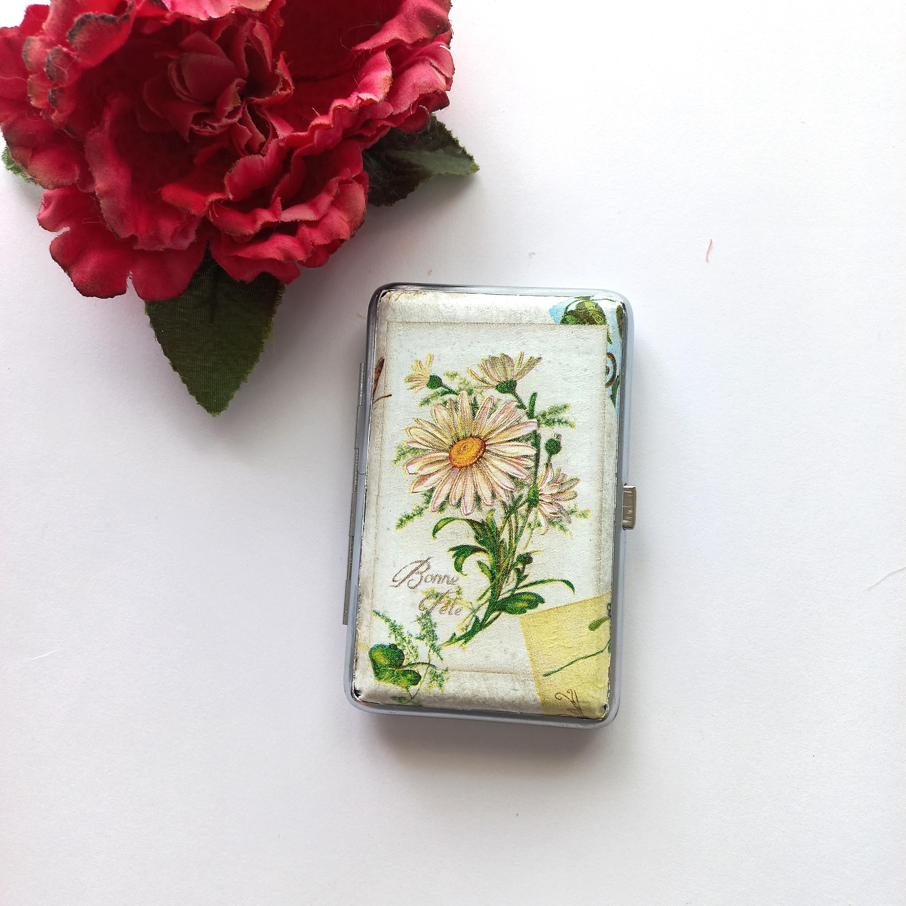 Slim Cigarrette Case with Daisy, Floral Box, Business Card Case, Gift for Smokers, Elegant, Credit Card Case, Bag Purse with Violets