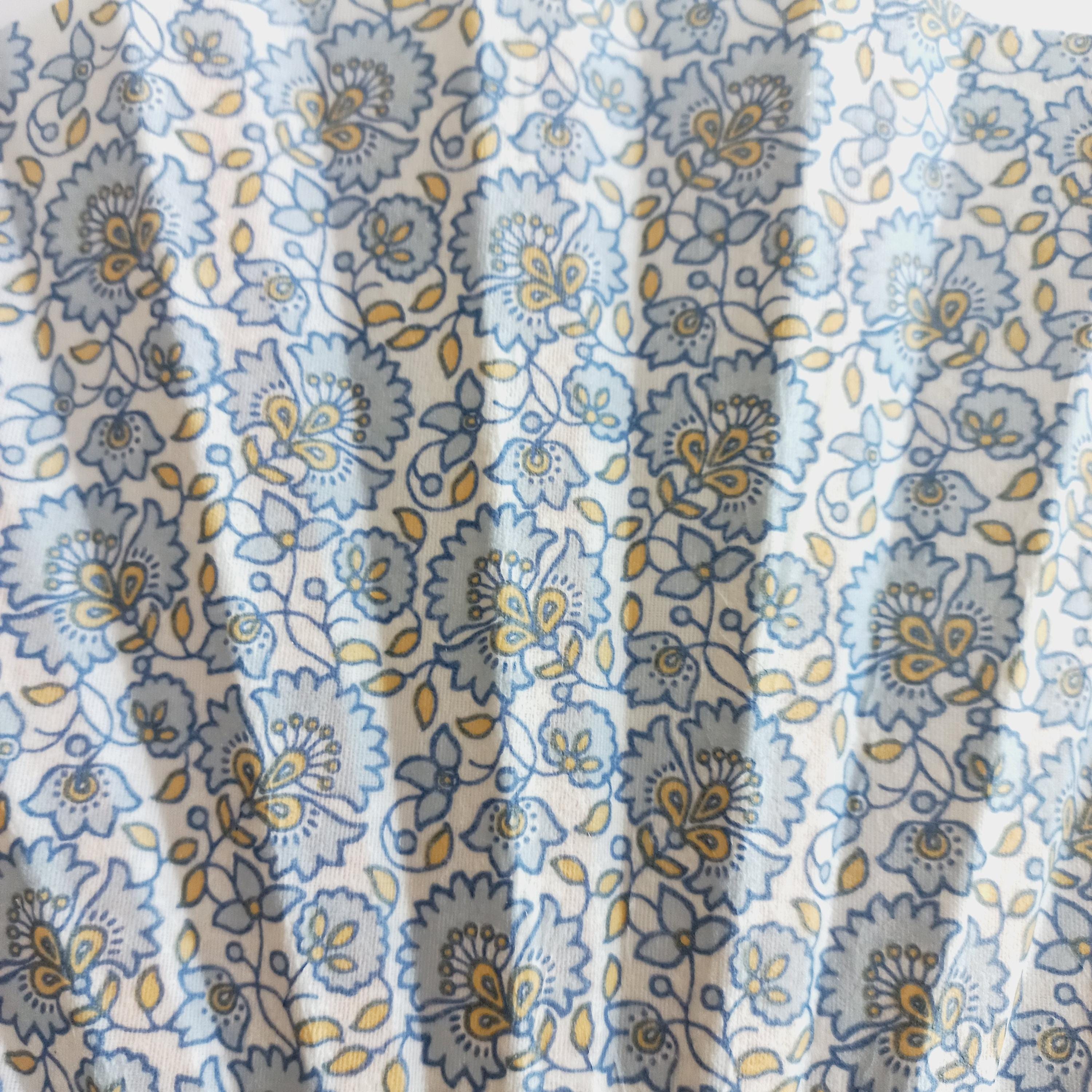 Blue Small Flowers Hand Fan, Mediterranean Floral Holding Fan, Wedding Dress Accessory, Spanish Hand Fan, blue for bride