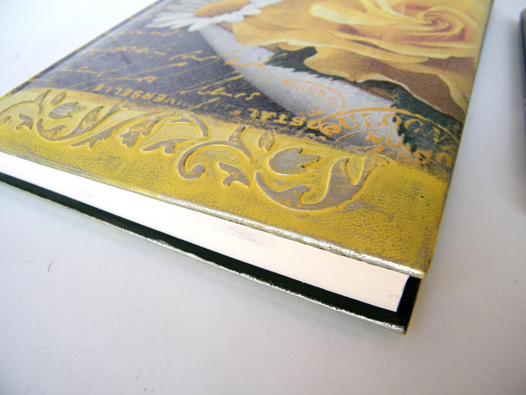 Daily Diary 2026 – Handmade & Decorated Hardcover | English and Spanish Versions