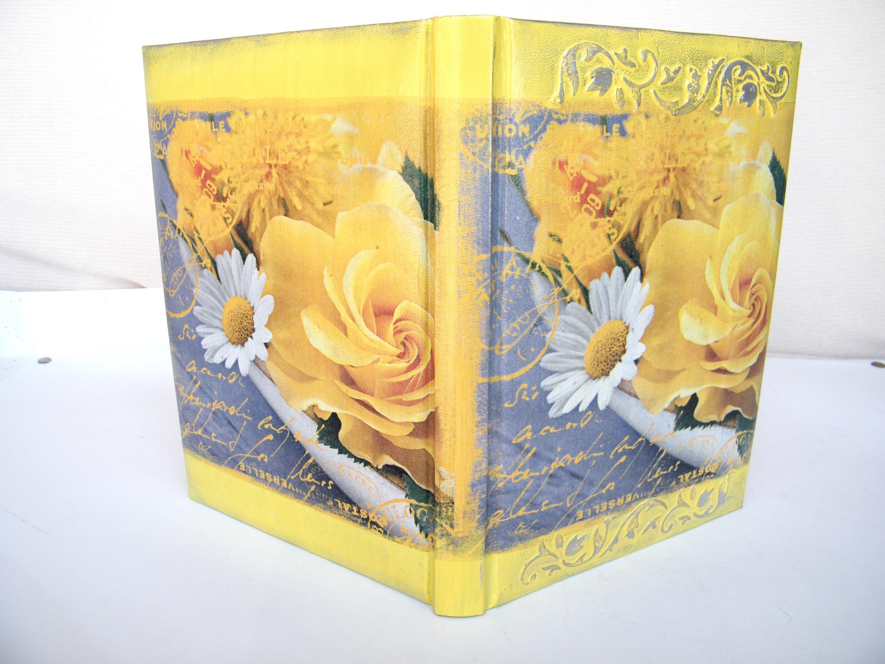 Daily Diary 2026 – Handmade & Decorated Hardcover | English and Spanish Versions