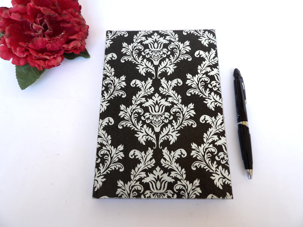 Hardcover Daily Diary 2026 | Elegant Planner & Journal | English and Spanish Versions | Black Notebook Gift for Writers and Students