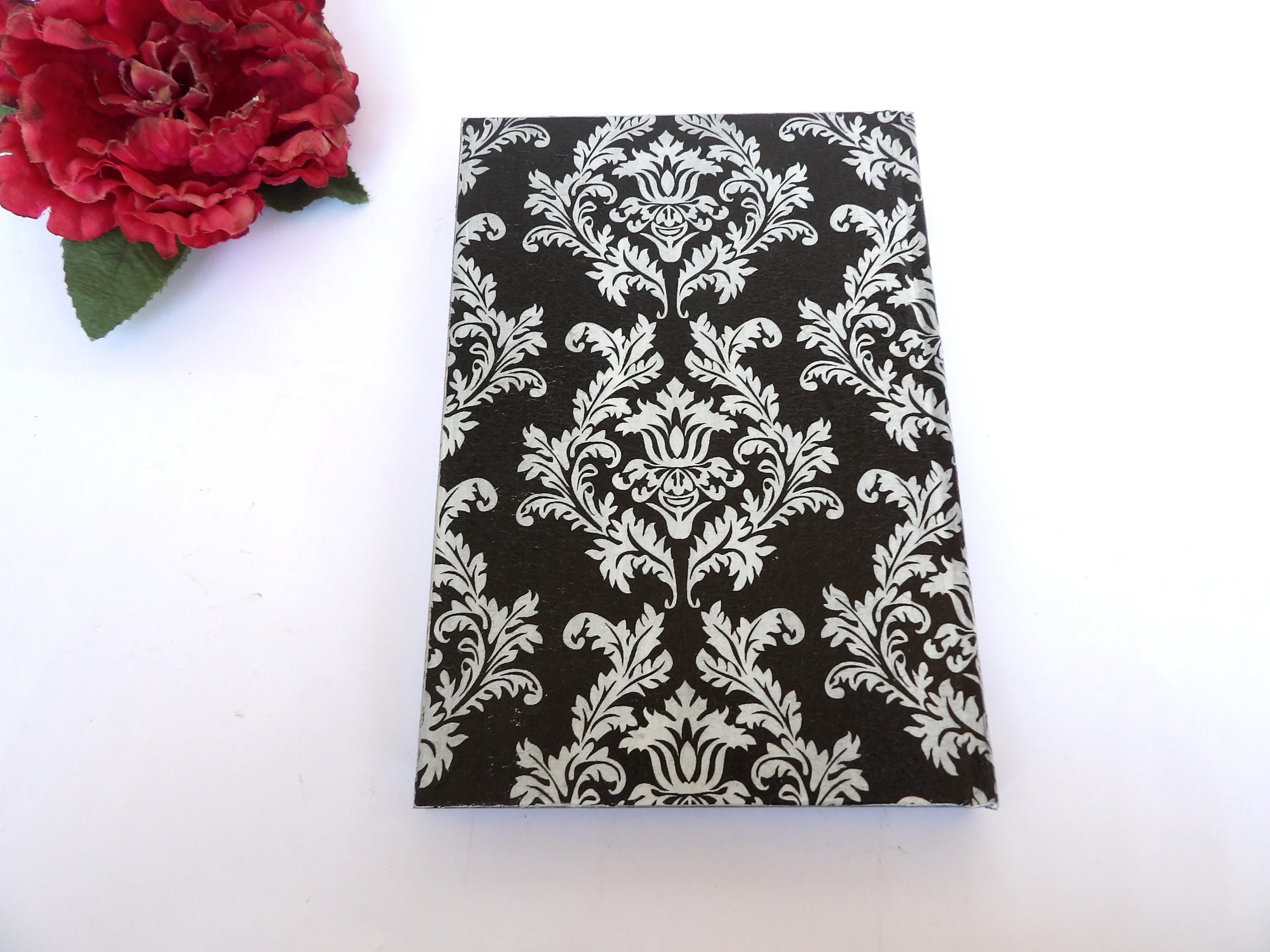 Hardcover Daily Diary 2026 | Elegant Planner & Journal | English and Spanish Versions | Black Notebook Gift for Writers and Students