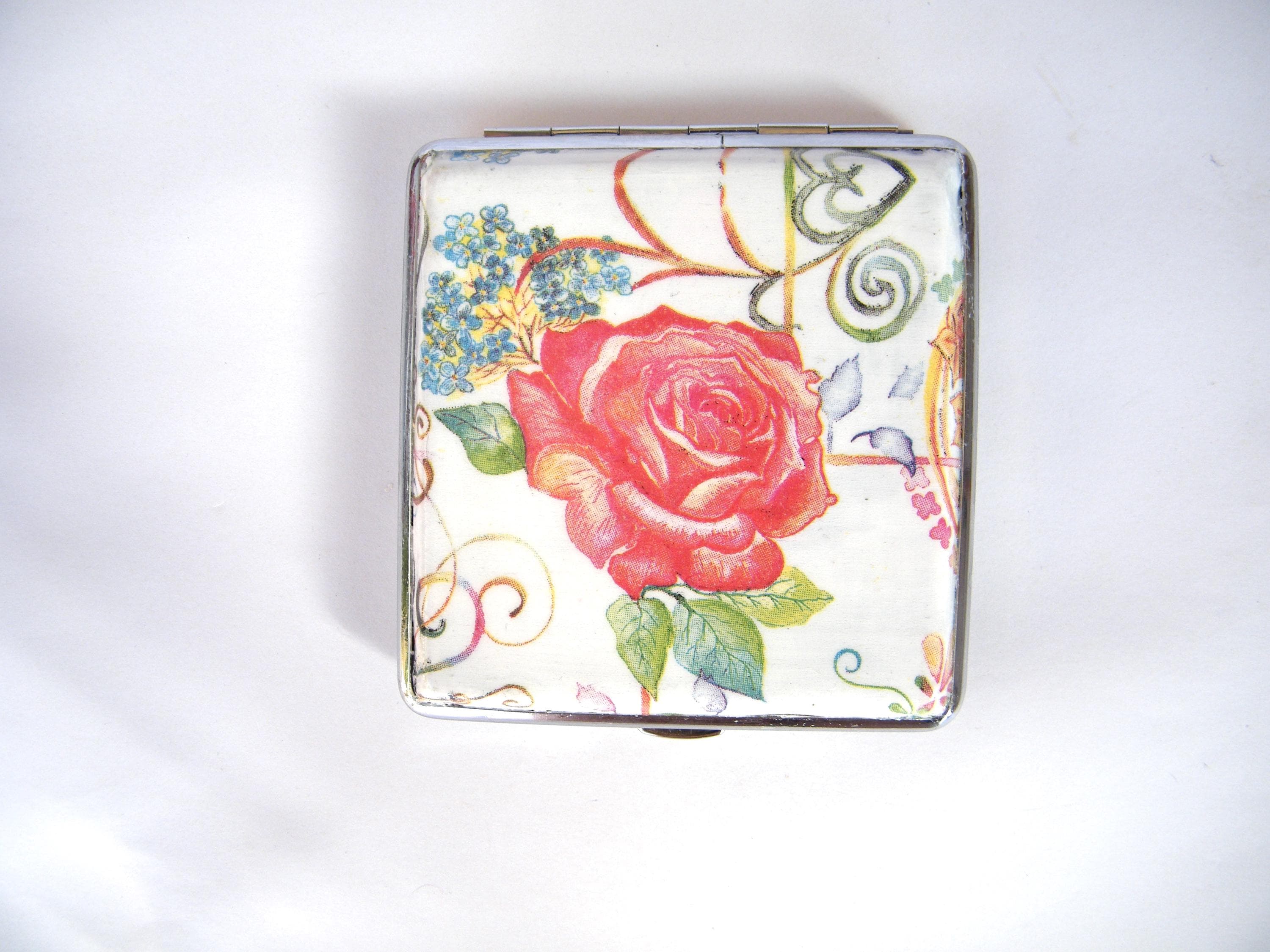 Cigarette Case King Size | Vintage Floral Rose Design | Metal Smoking Accessory | Unique Gift for Smokers | Shabby Chic Style