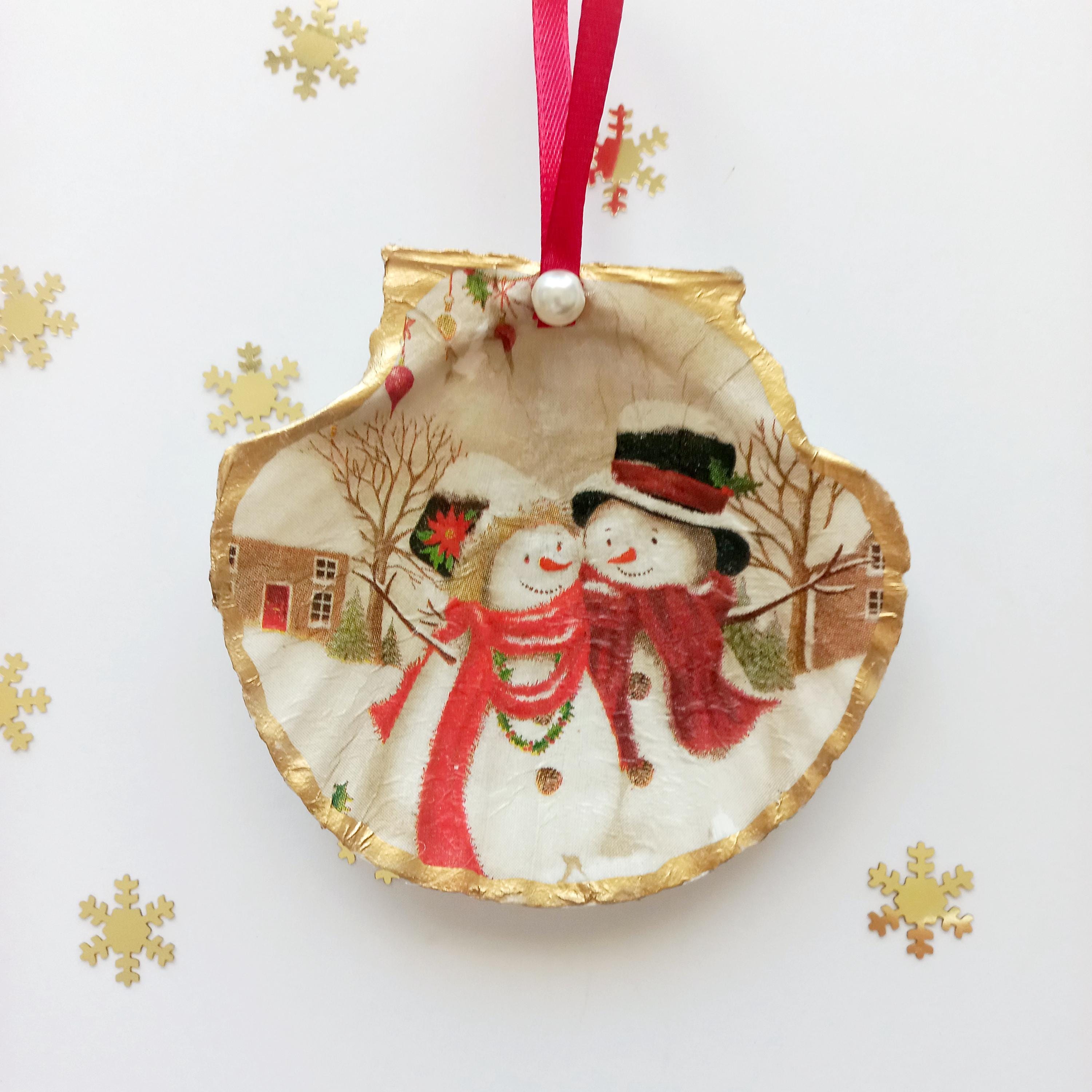 Scallop Shell Christmas Ornament – Owl family Christmas Decoration, Coastal Holiday Ornament, Beach Cottage Christmas Gift