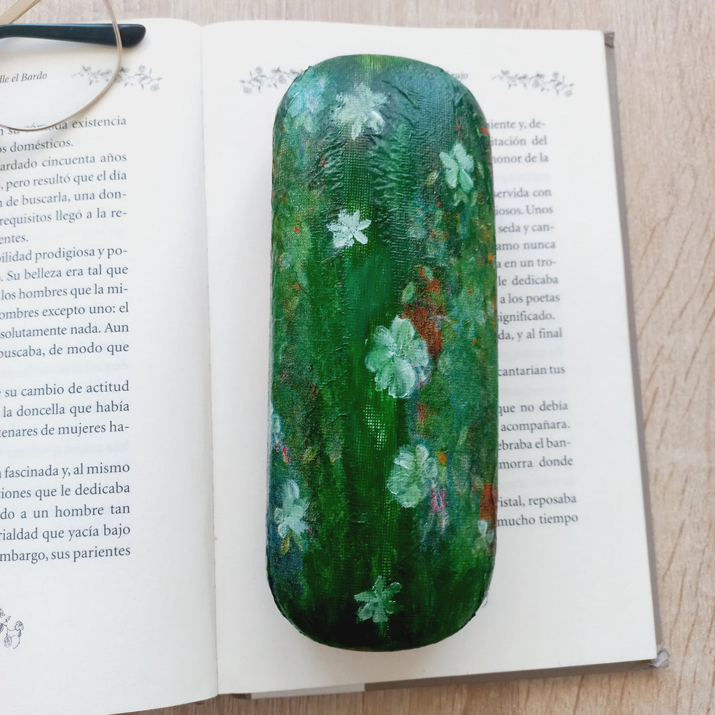 Friah Kahlo Eyeglass Case, Portable Hard Glasses Case, Art Eyeglass Protector, Adorable Eyeglasses Box,  Reading glasses